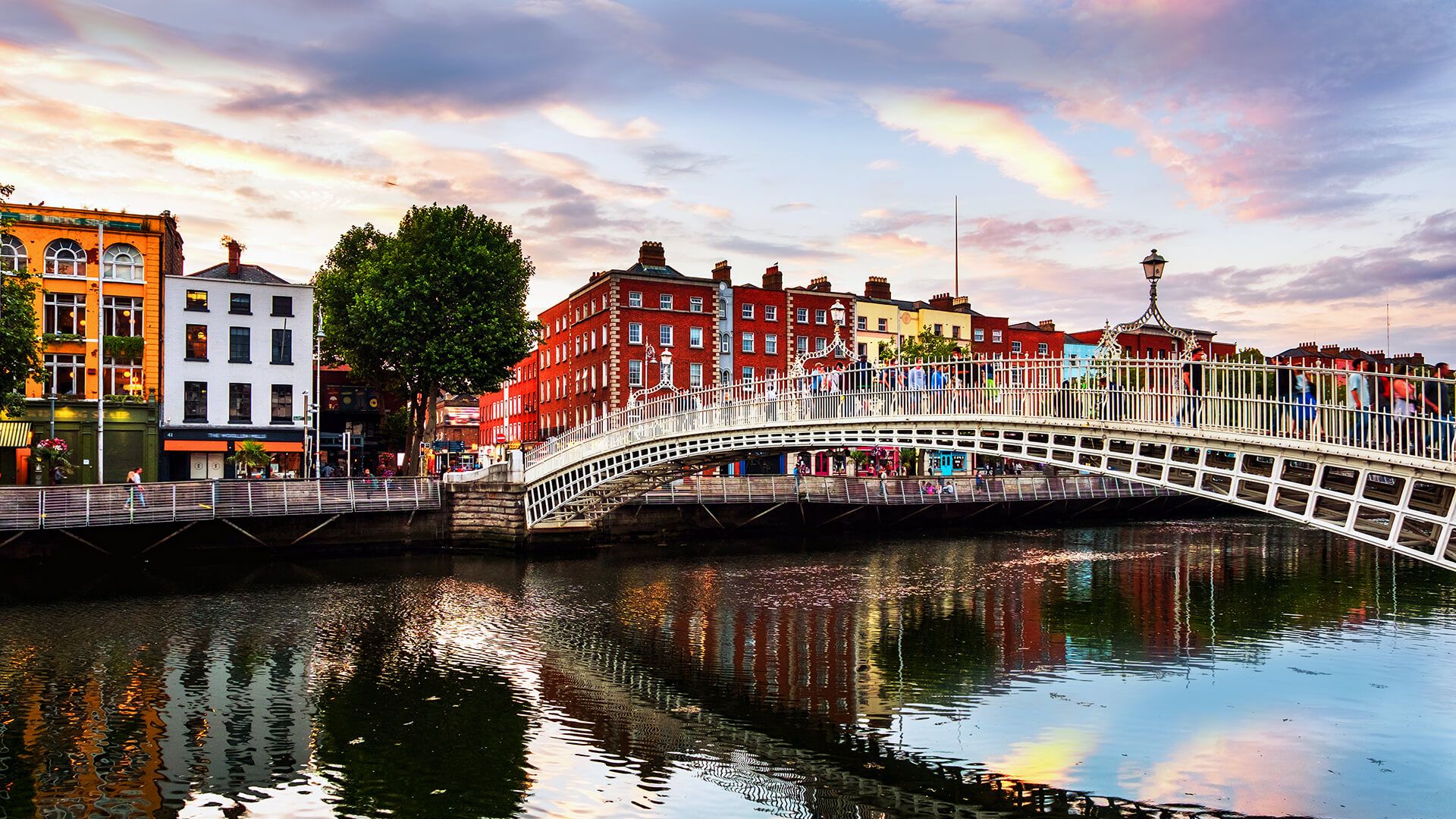 Ha’penny Bridge, Co Dublin